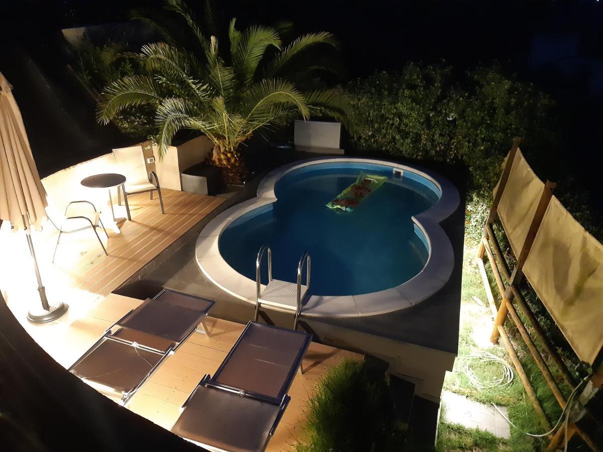 Holiday Home Тавулия Екстериор снимка